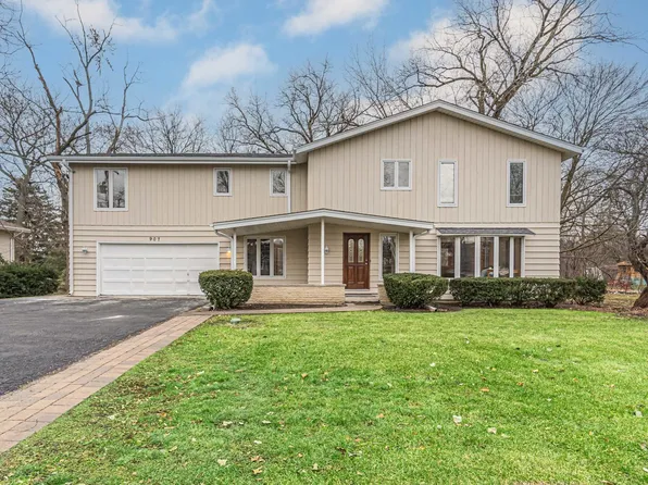 907 E Camp McDonald Rd, Prospect Heights, IL 60070