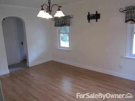 Dining
						:
						10.5' X 15'