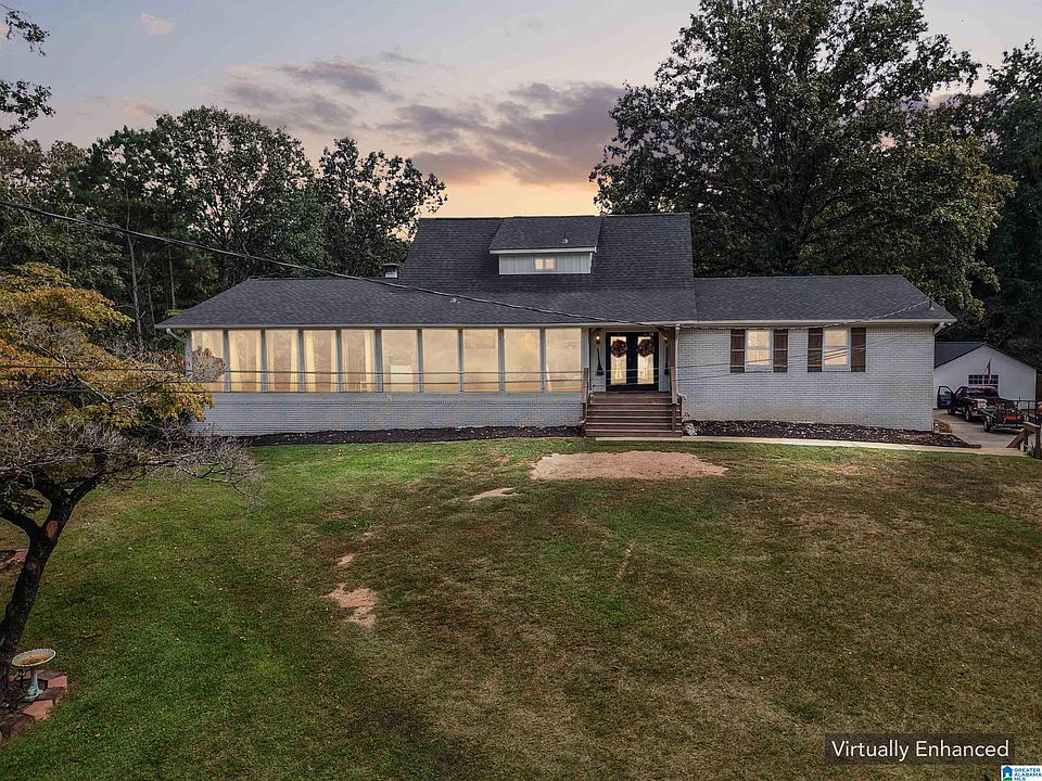 1st image of 21295 Leslie Dr