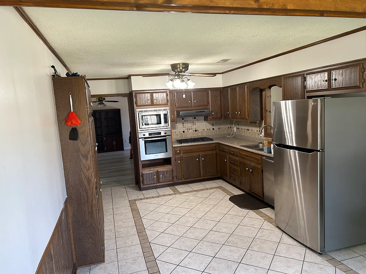 Building Photo - 2801 Longfellow Ct SW