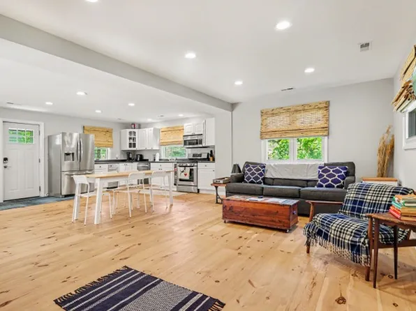 (undisclosed Address), Beverly Shores, IN 46301