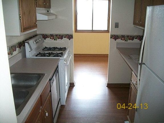 4th image of 15723 S Peggy Ln #12