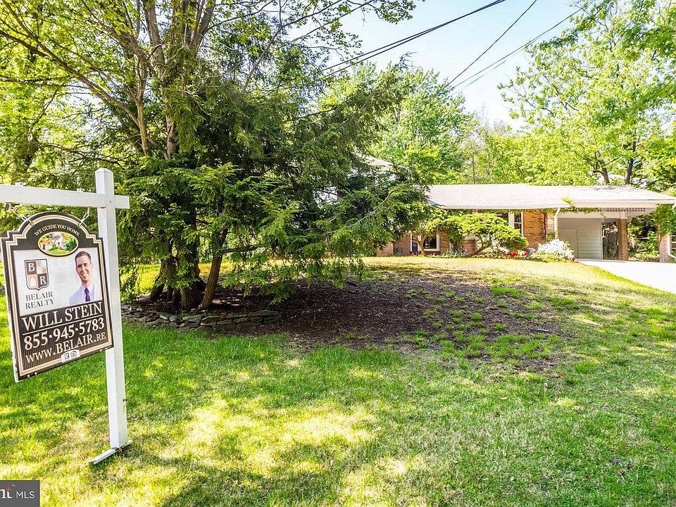 2nd image of 7004 Woodside Dr