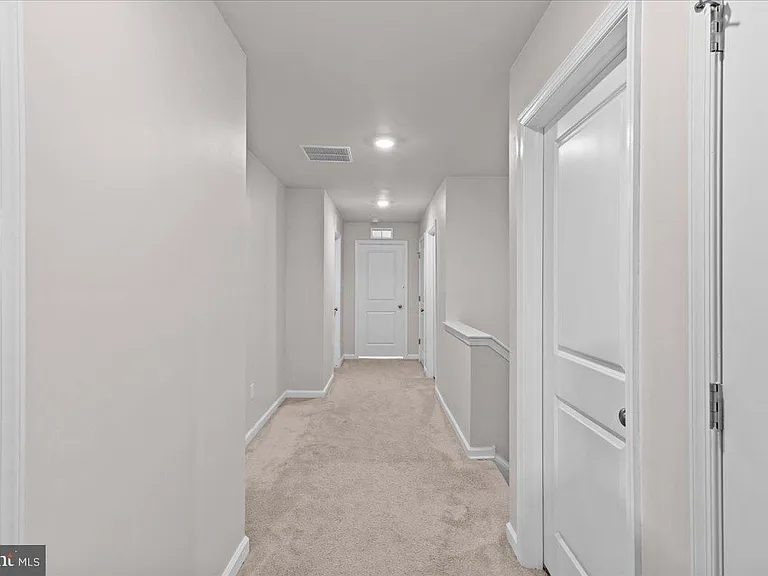 15 Morley Blvd — Photo 37