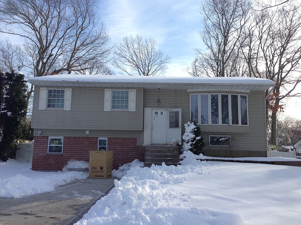 1st image of 75 Helen Marie Pl