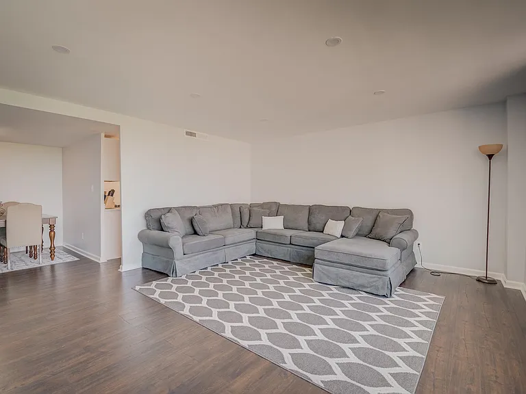 4600 Duke St #1205 — Photo 8