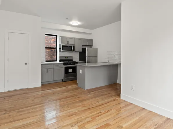 1845 Andrews Avenue South image 3 of 20