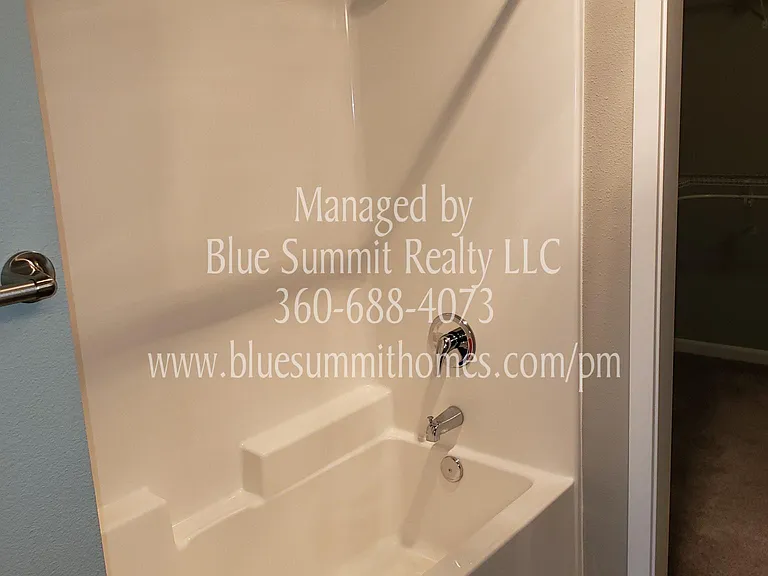 3116 Ponderosa St NE #B — Photo 9