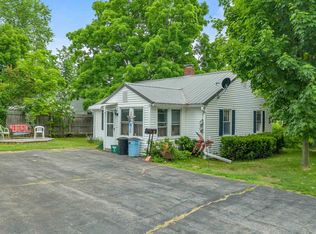 19 Isabella St, Laconia, NH 03246