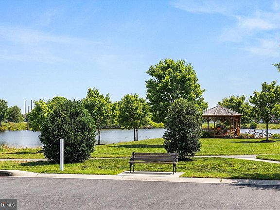 5th image of 27371 Clearview Cir
