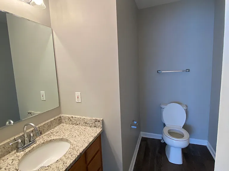 505 Avent Ferry Rd — Photo 4
