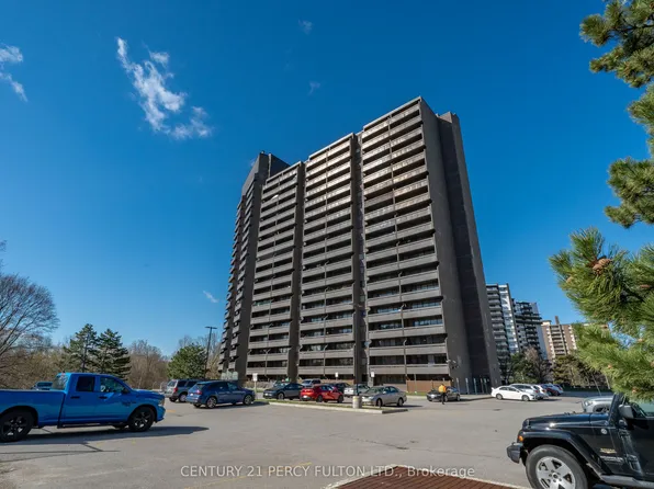 11 Wincott Dr #Penthouse 12, Toronto, ON M9R 2R9