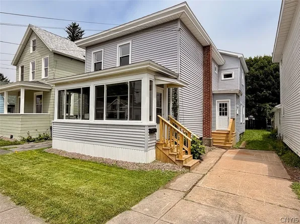 15 E 7th St, Oswego, NY 13126
