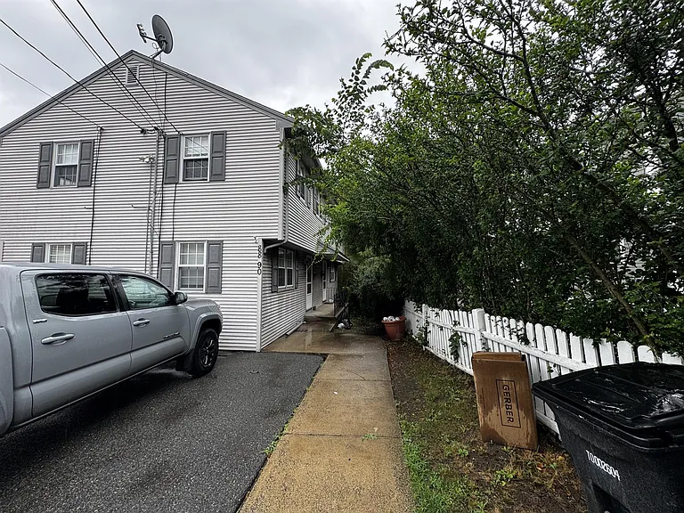 80 North St — Photo 16