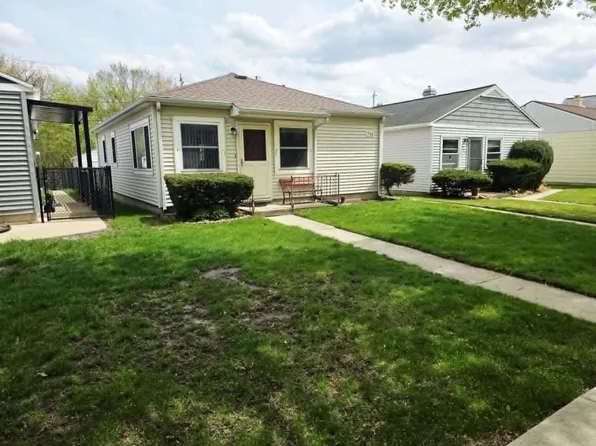 718 S 56th St, West Allis, WI 53214