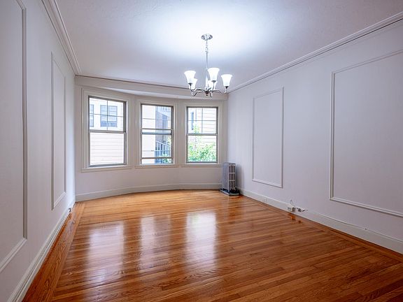 4th image of 3350 Octavia St APT 2