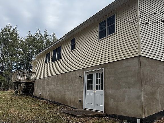 2nd image of 401 Ledgedale Rd