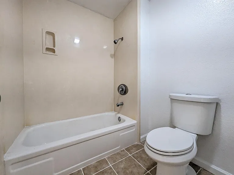 4058 Mahaila Ave #F — Photo 41