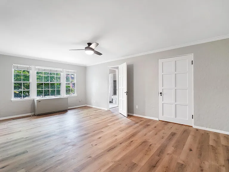 1211 Far Hills Ave #211 — Photo 1