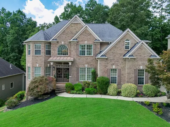 3856 Thompson Lake Dr, Buford, GA 30519