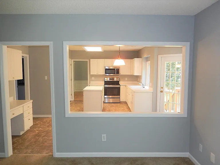 9801 Goodrum Ct — Photo 6