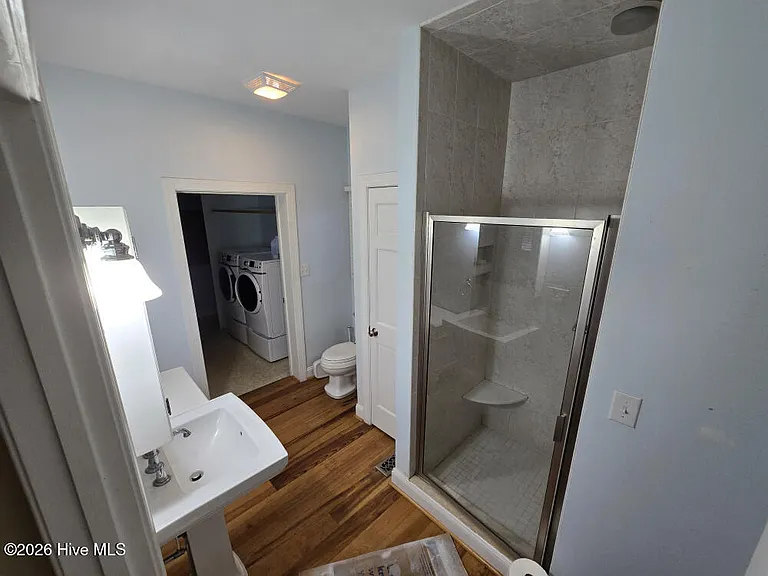 221 Pollock St — Photo 7