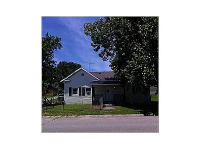 222 S Poplar St photo 1