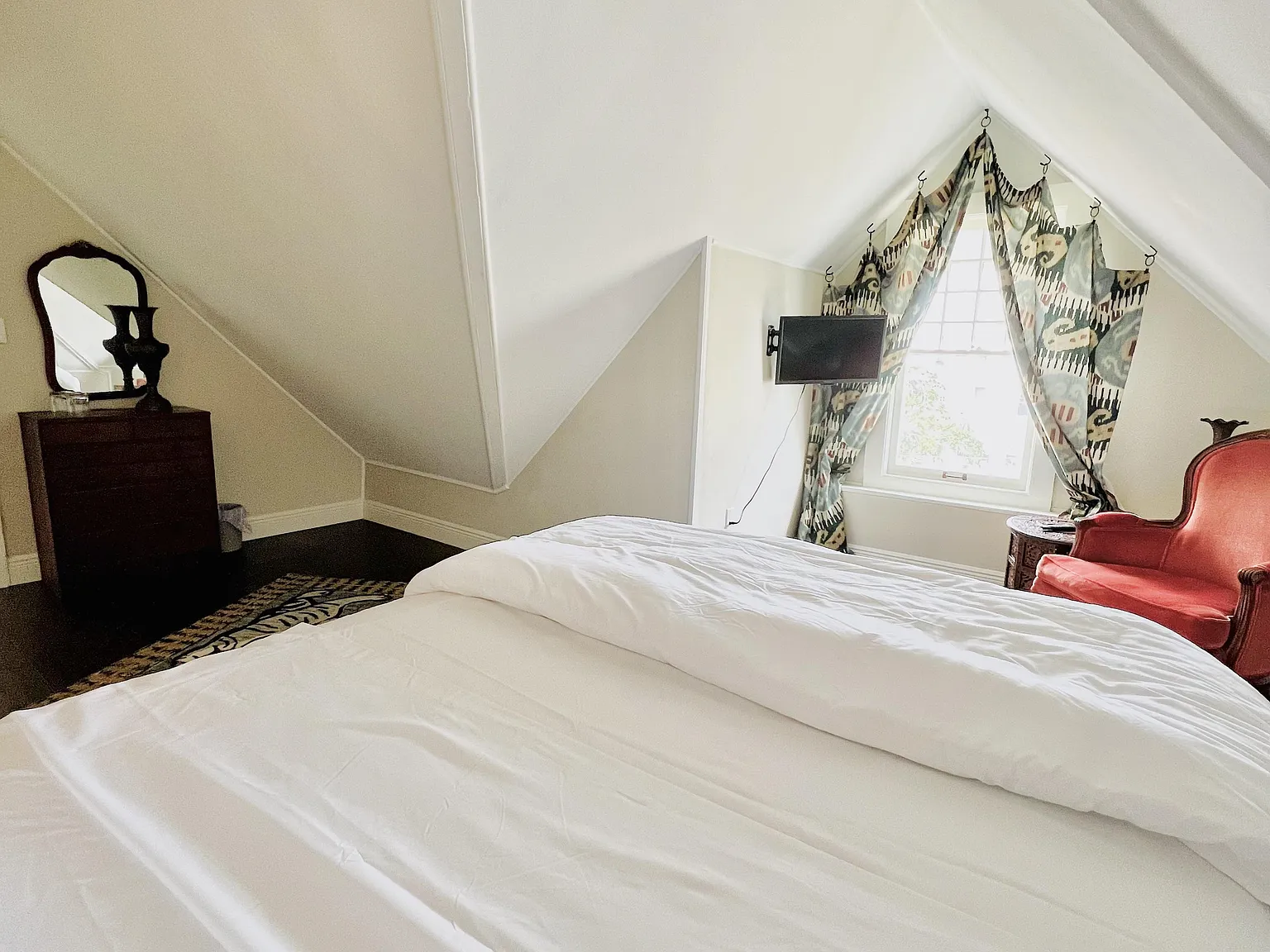 4 bed, 3.0 bath, 7000 sqft, $931 — Photo 2
