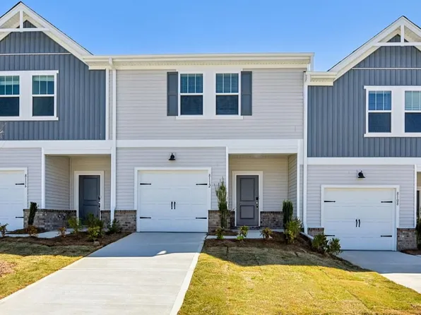 8112 Hidden Springs Trl, Charlotte, NC 28216