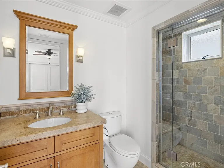 111 Brooks St — Photo 34