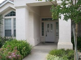 541 W Jordan Ave, Clovis, CA 93611