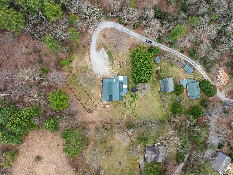 85 Hillcrest Dr — Photo 43