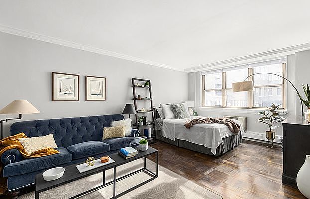 1st image of 3 Hanover Sq #14X