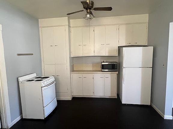 1st image of 570 Olive St #3