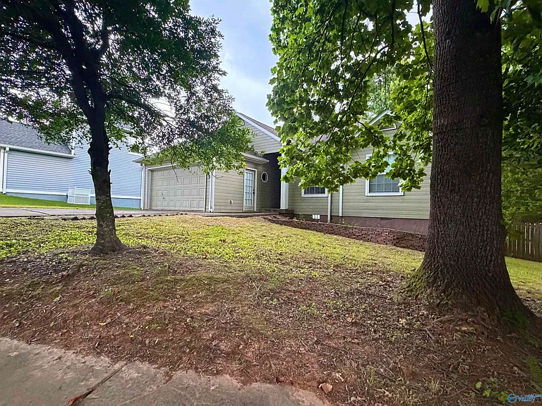 105 Sugarwood Ct — Photo 28