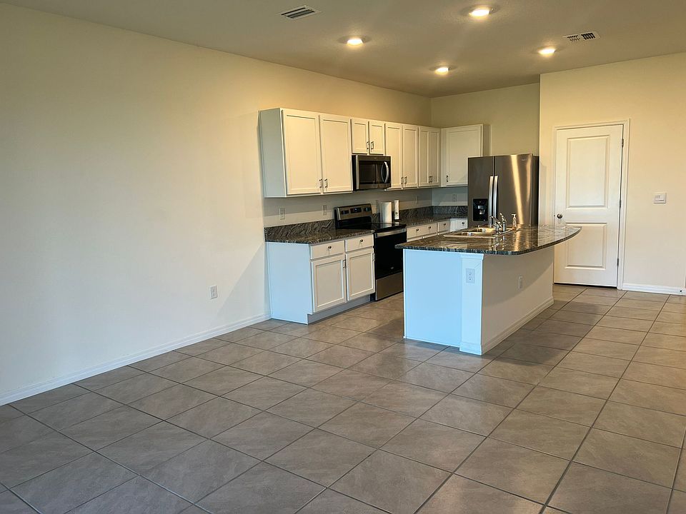 1st image of 5234 Dragonfly Dr