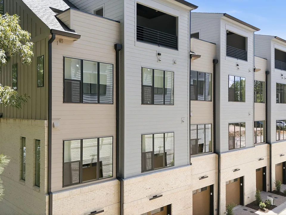 403 Chatham View Rd