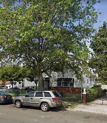 3rd image of 14648 Farmers Blvd