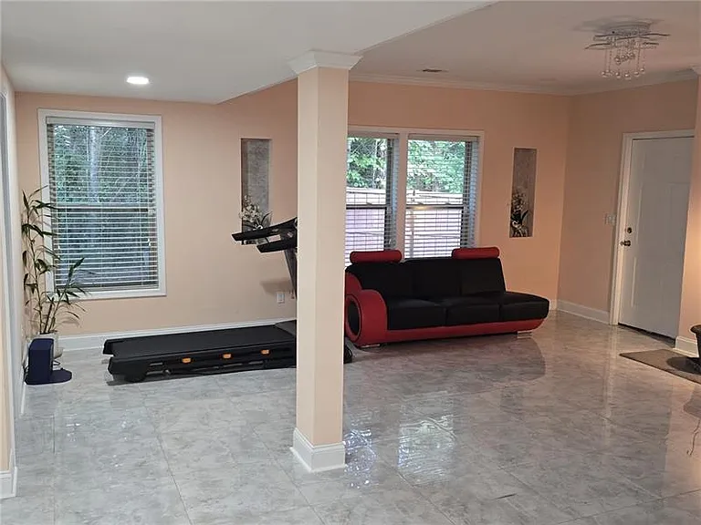 6850 Rocking Horse Ln — Photo 24