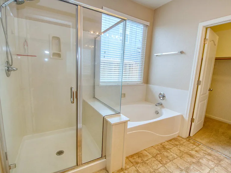 495 Cortono Dr — Photo 12