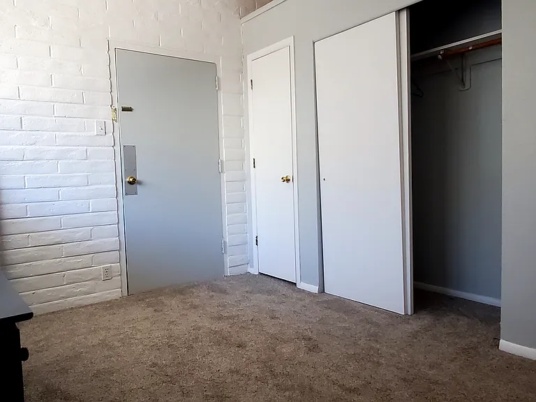 355 S Sahuaro St #1 — Photo 12