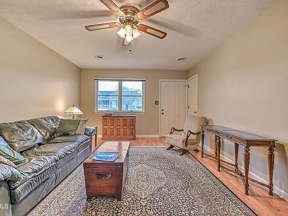 3rd image of 1544 Jessee St APT R