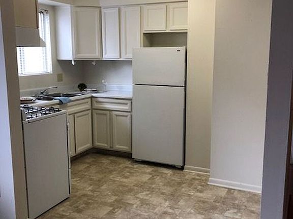 3rd image of 4801 Underwood Ave APT 7