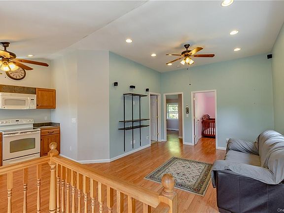 5th image of 18 Newport Rd