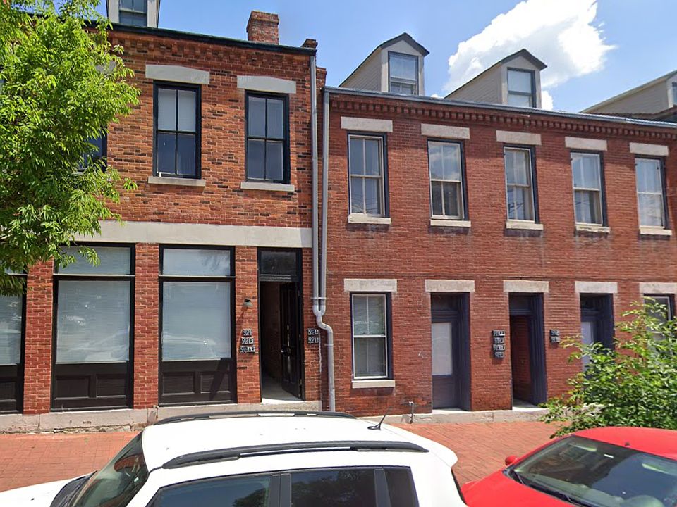 1st image of 915 Geyer Ave #915