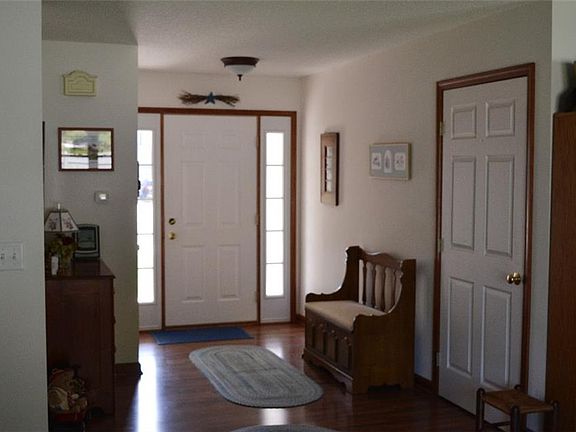 4th image of 4796 Brompton Dr