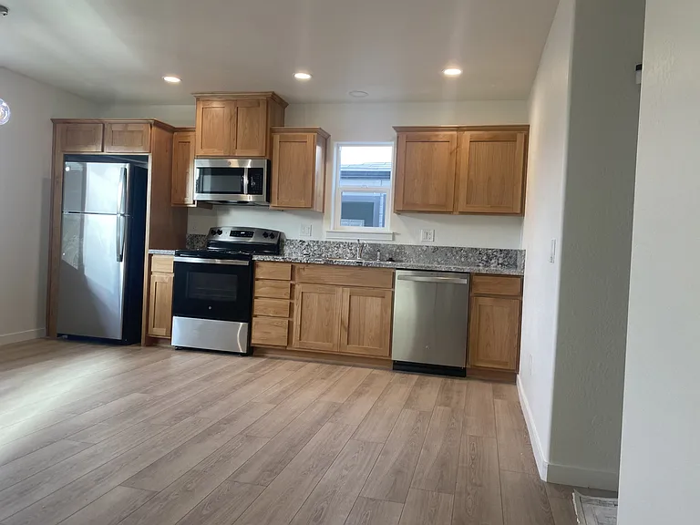 1316 NE 7th St #A — Photo 9