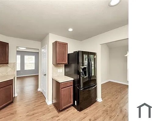 9914 Swallow Dr — Photo 6