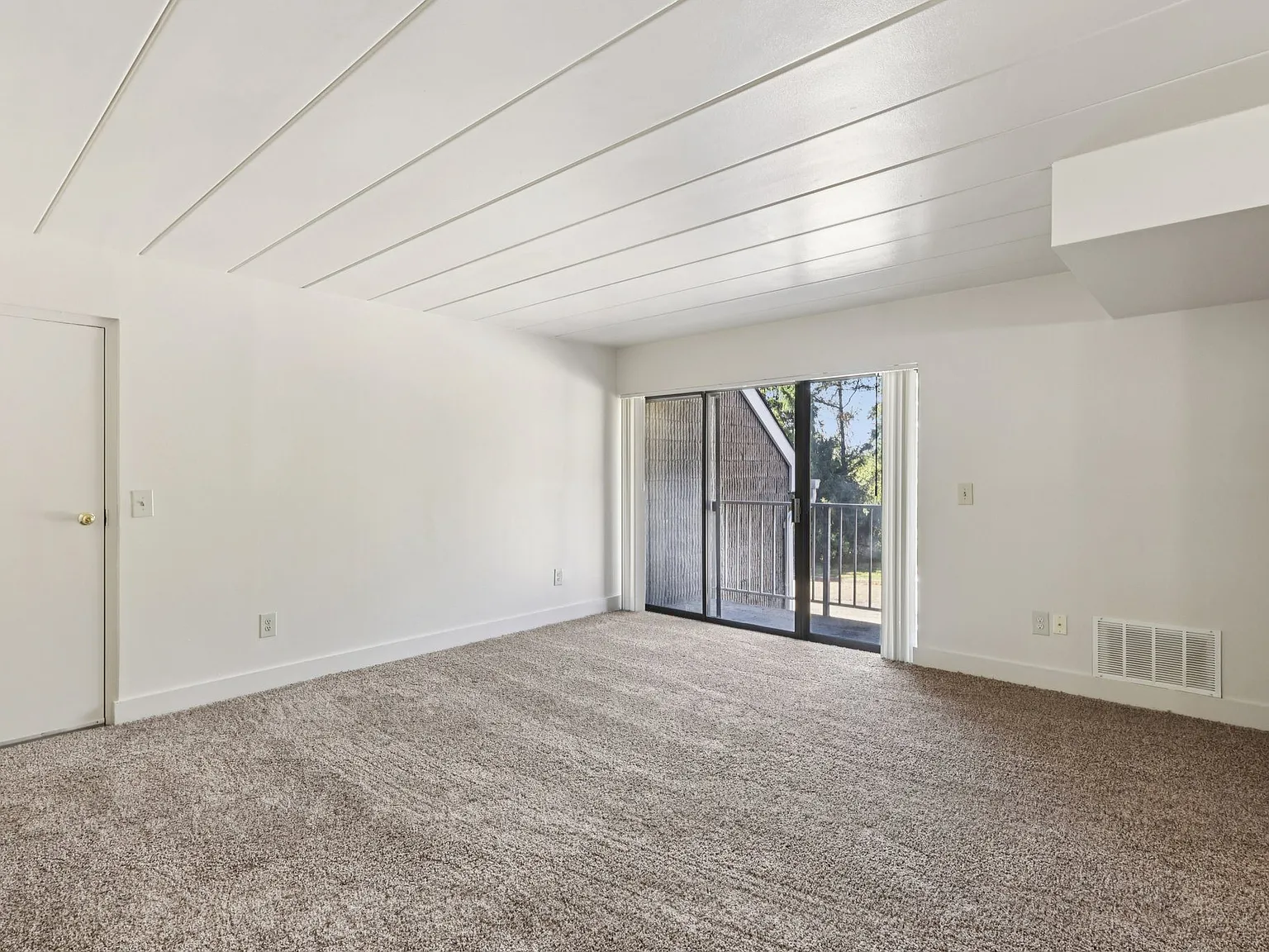 Heritage Park Apartments — Photo 4