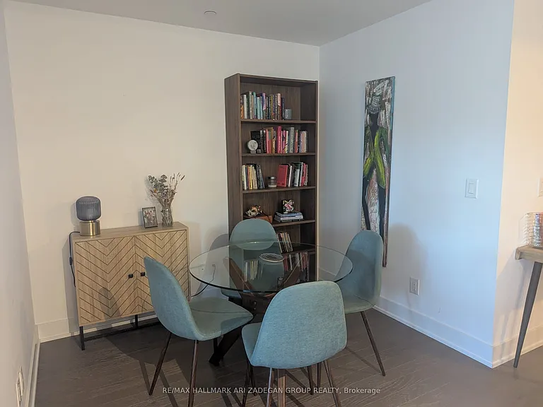 3018 Yonge St #514 — Photo 10